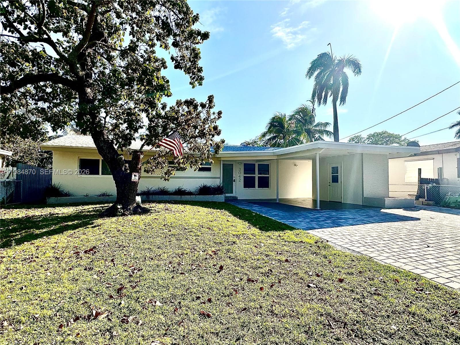 3042 Hayes St 2