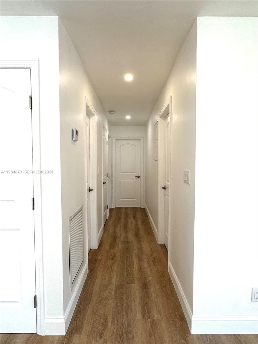 3042 Hayes St photo 12