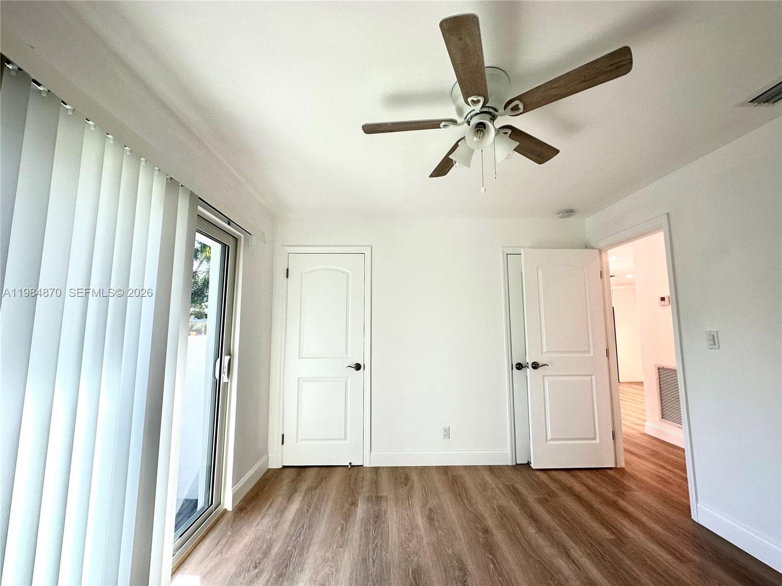 3042 Hayes St photo 22