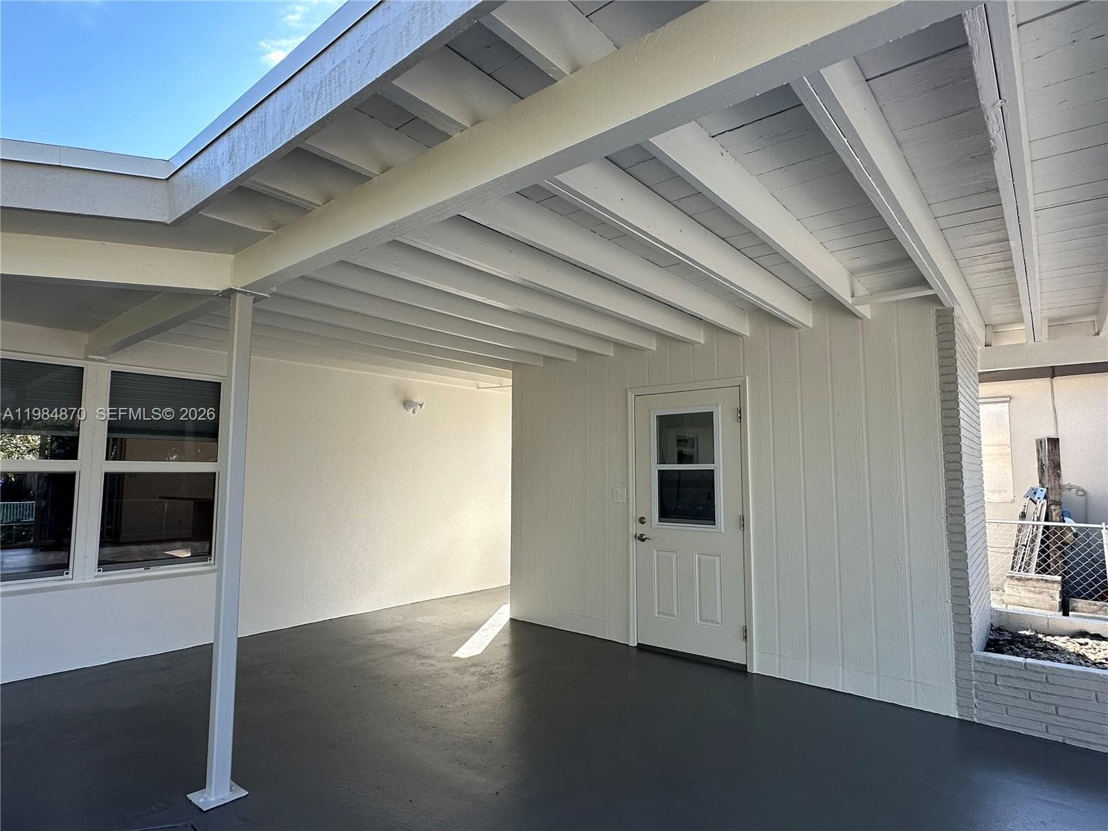 3042 Hayes St photo 10