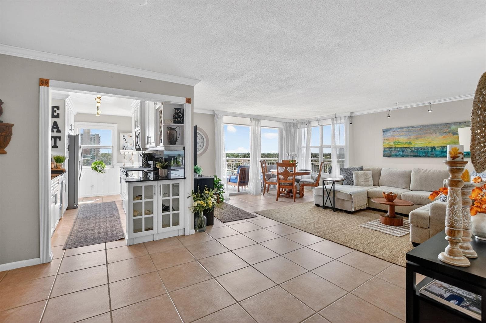 1050 Hillsboro Mile #602w 3
