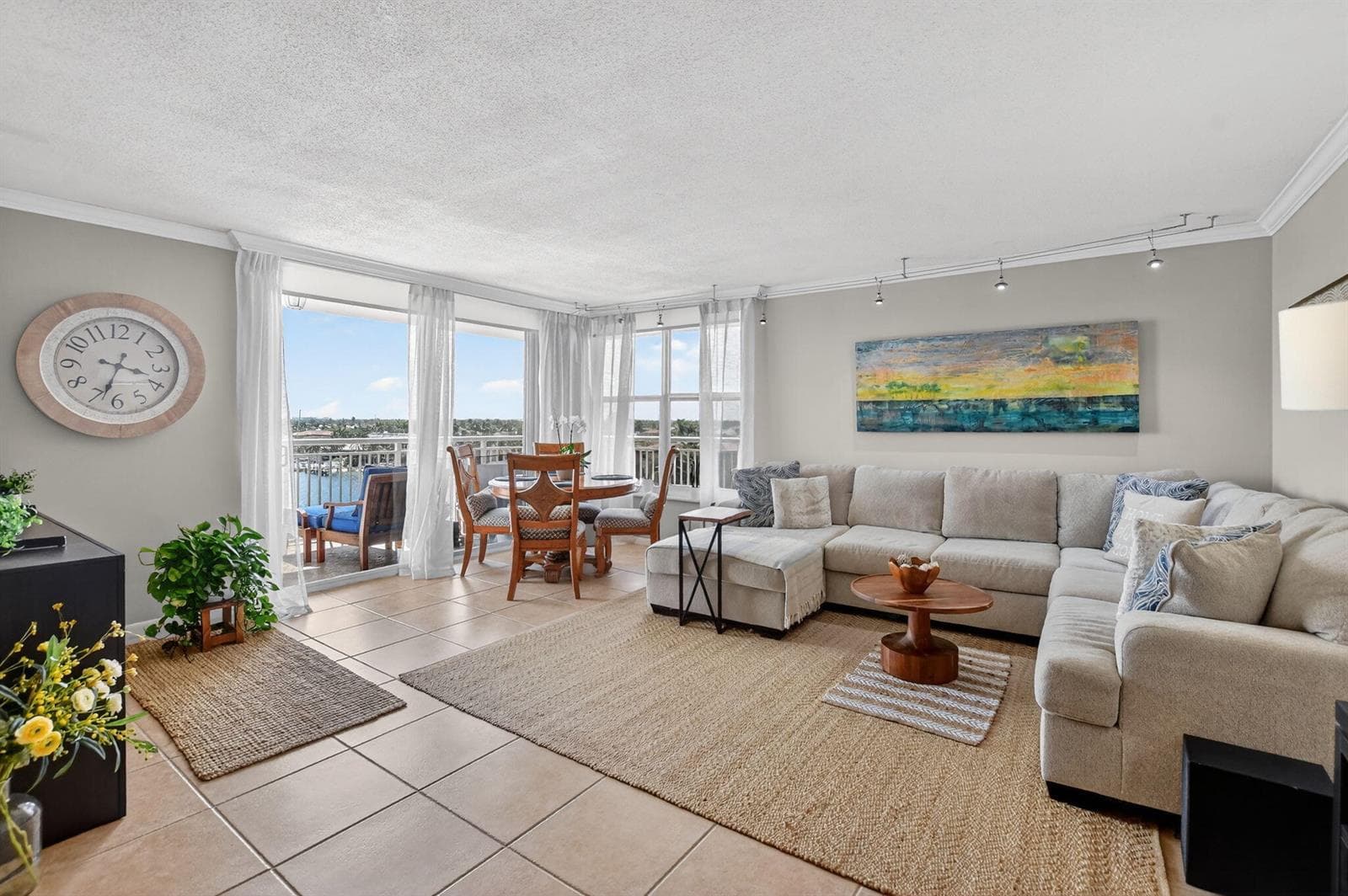 1050 Hillsboro Mile #602w 4