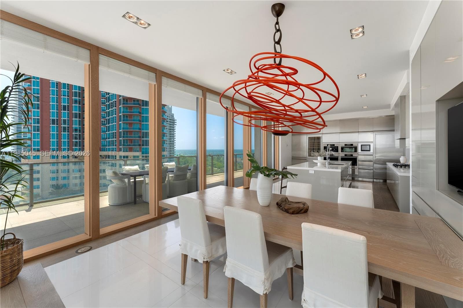 800 Pointe Dr 4