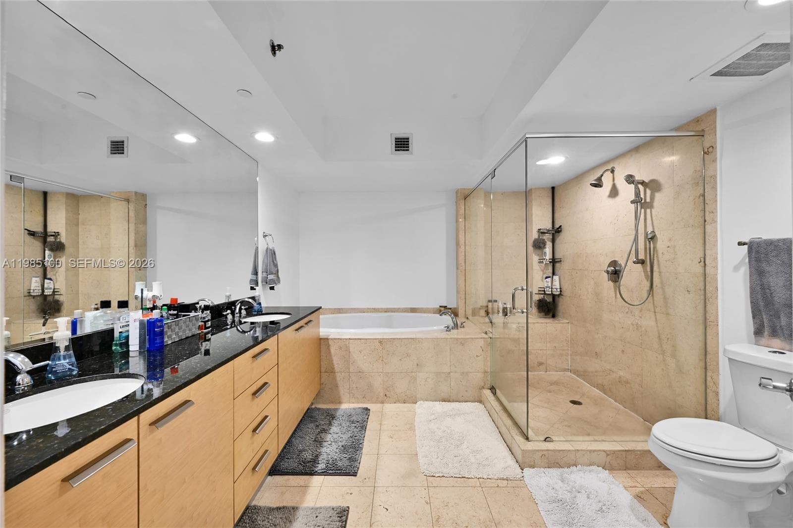 1830 Ocean Dr 3104 photo 18