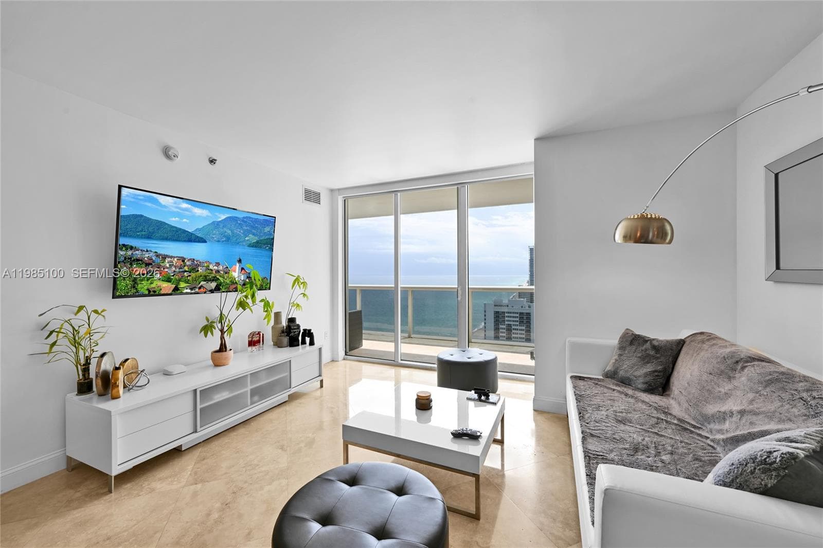 1830 Ocean Dr 4