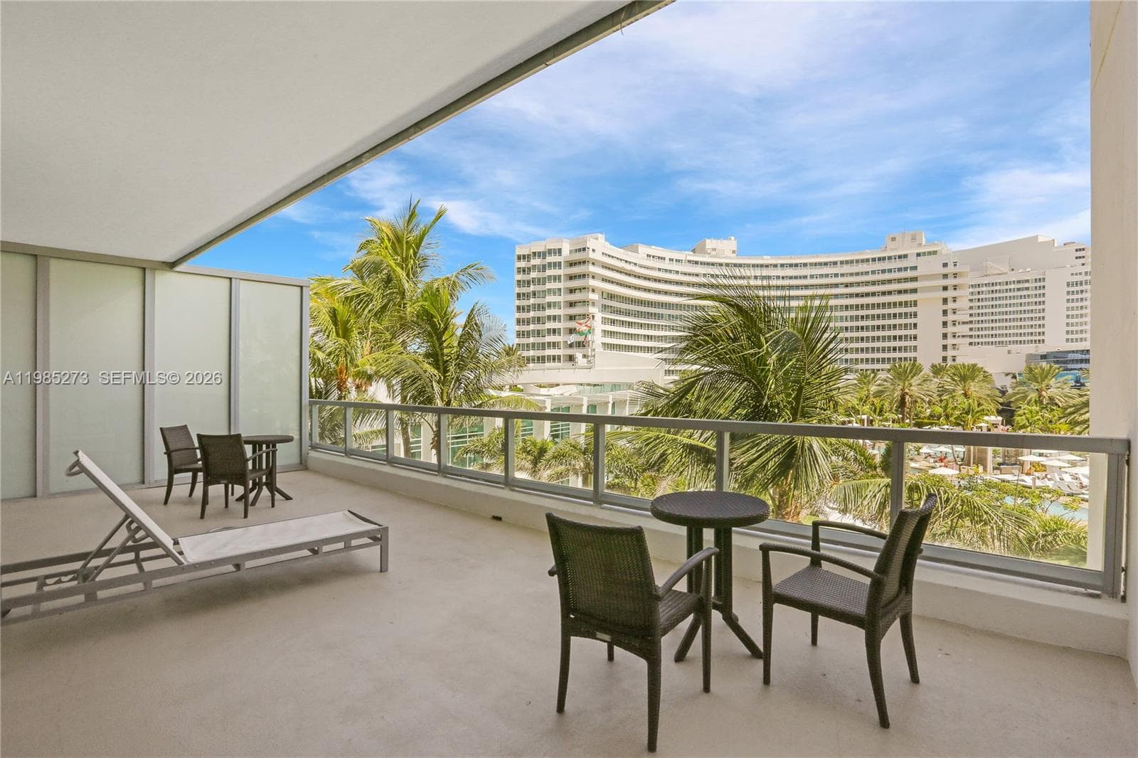 4391 Collins Ave 307 photo 3