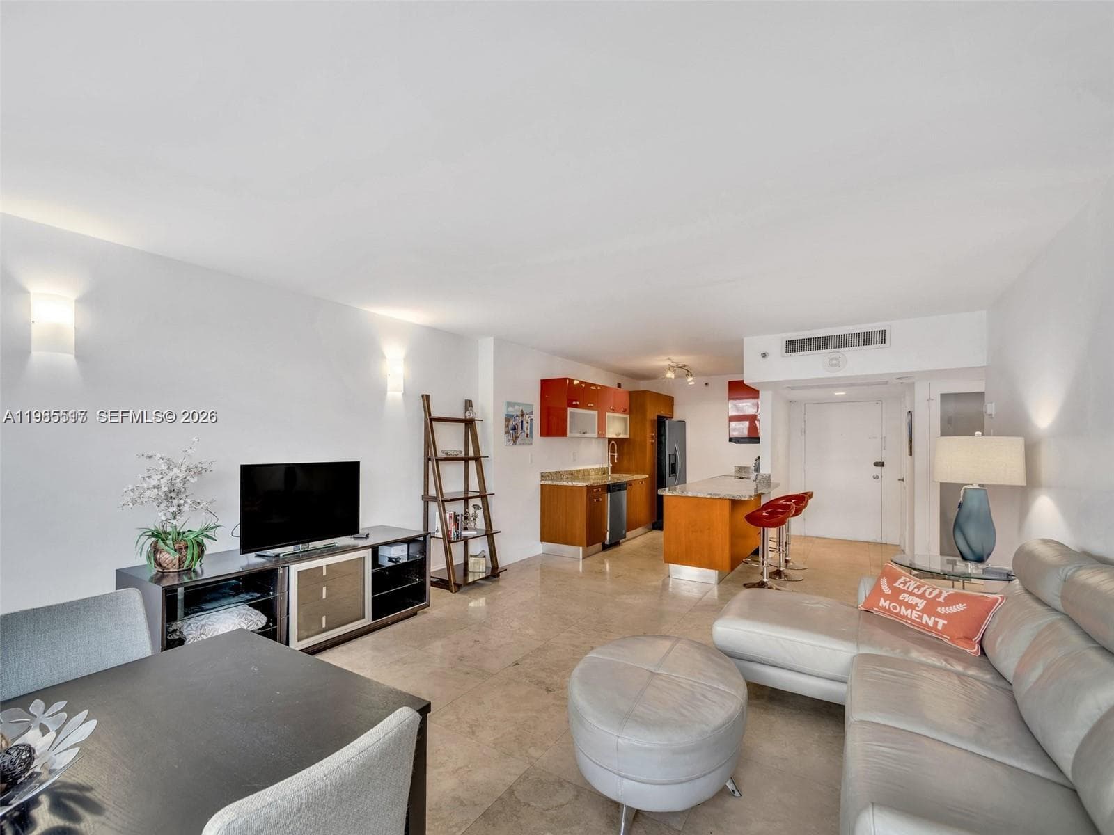100 Lincoln Rd 308 photo 2