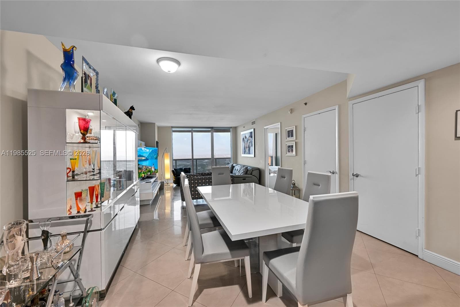 1800 Ocean Drive 3908 photo 9