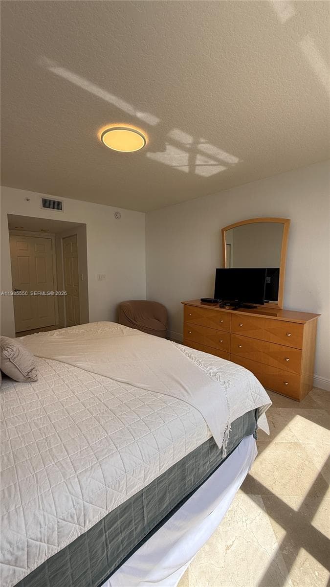 2080 S Ocean Dr 905 photo 23