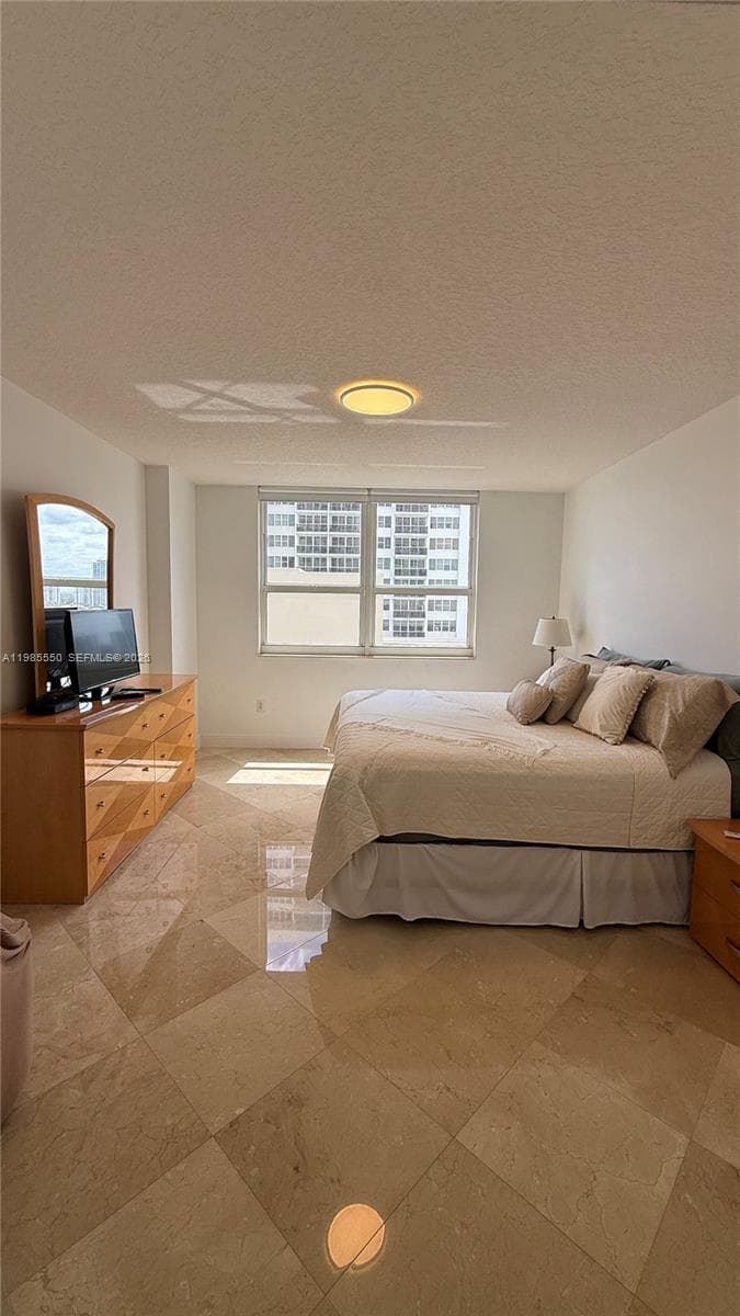 2080 S Ocean Dr 905 photo 19