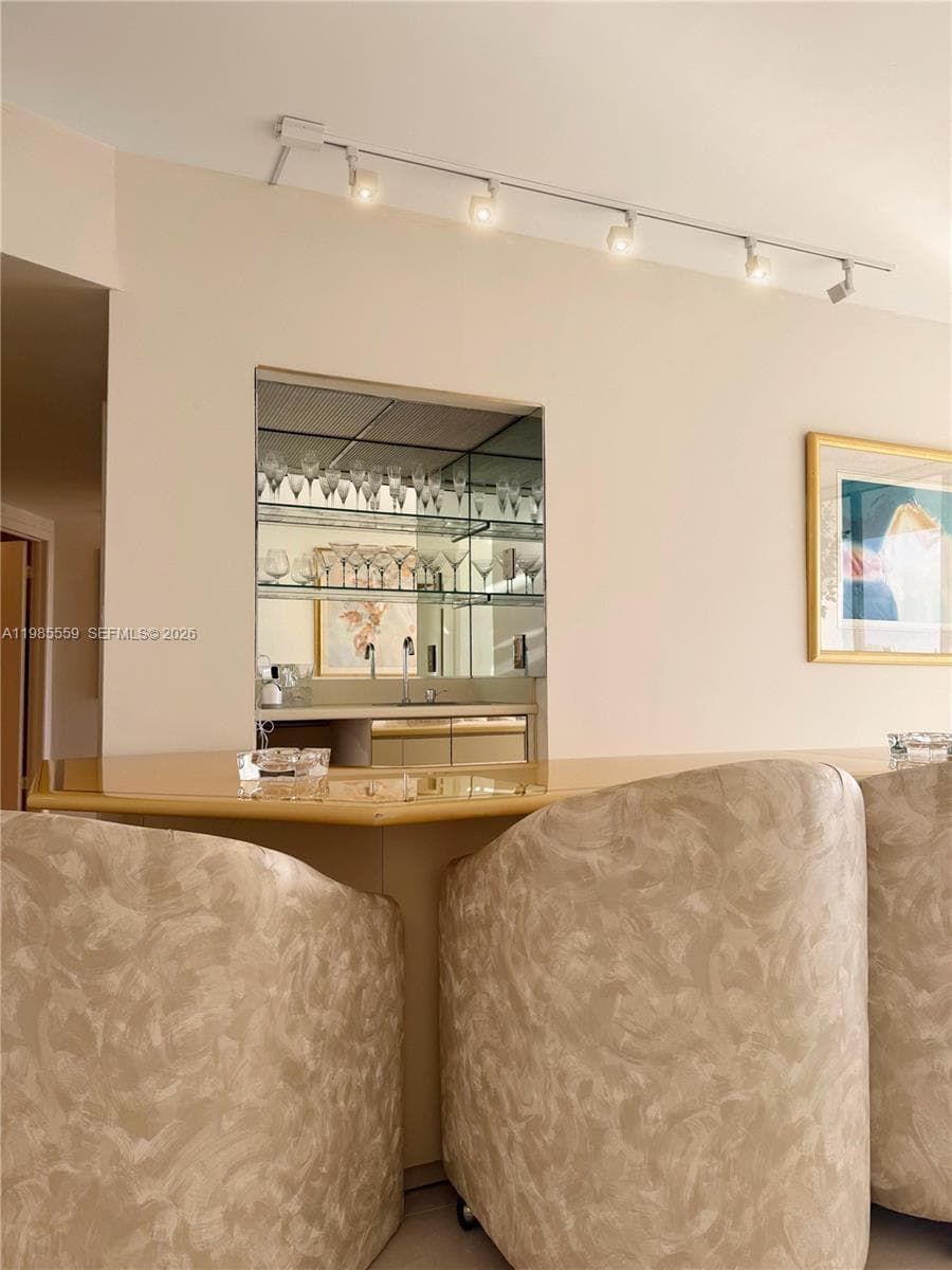 20281 E Country Club Dr 2409 photo 13