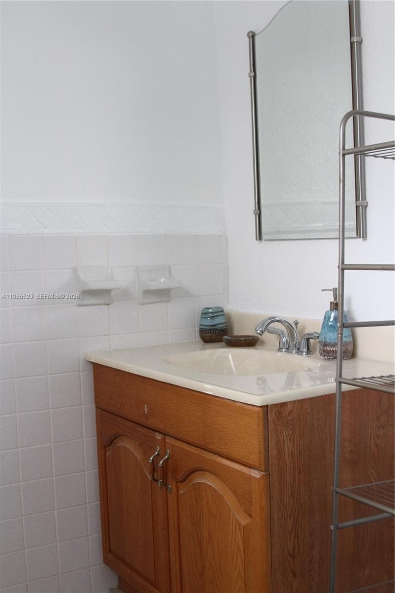 1300 Ocean Blvd 111 photo 7