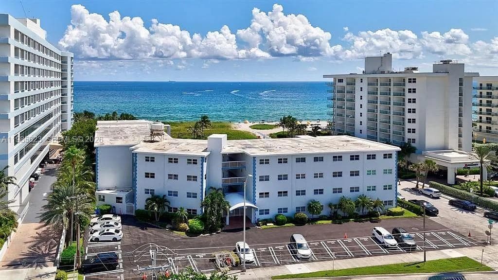 1300 Ocean Blvd 111 photo 1