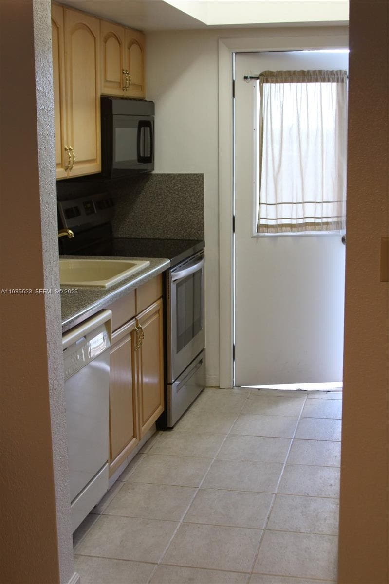 1300 Ocean Blvd 111 photo 5