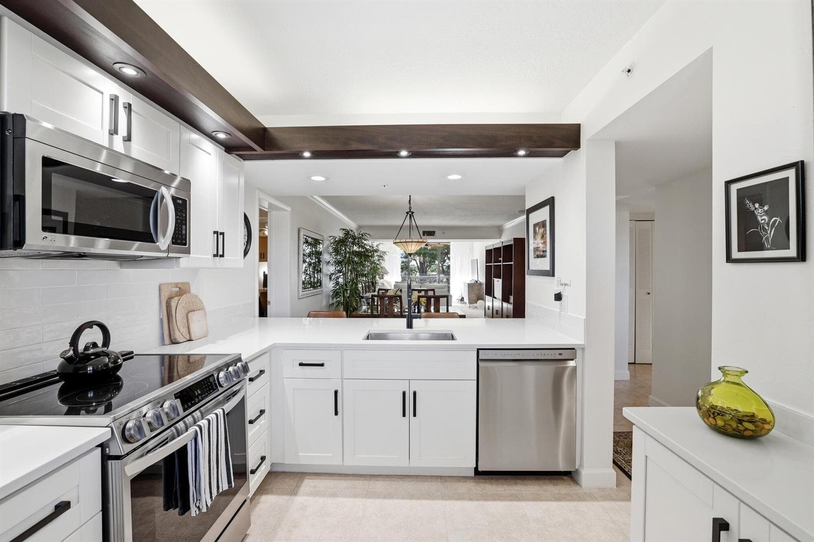 2101 Marina Isle Way #404 2
