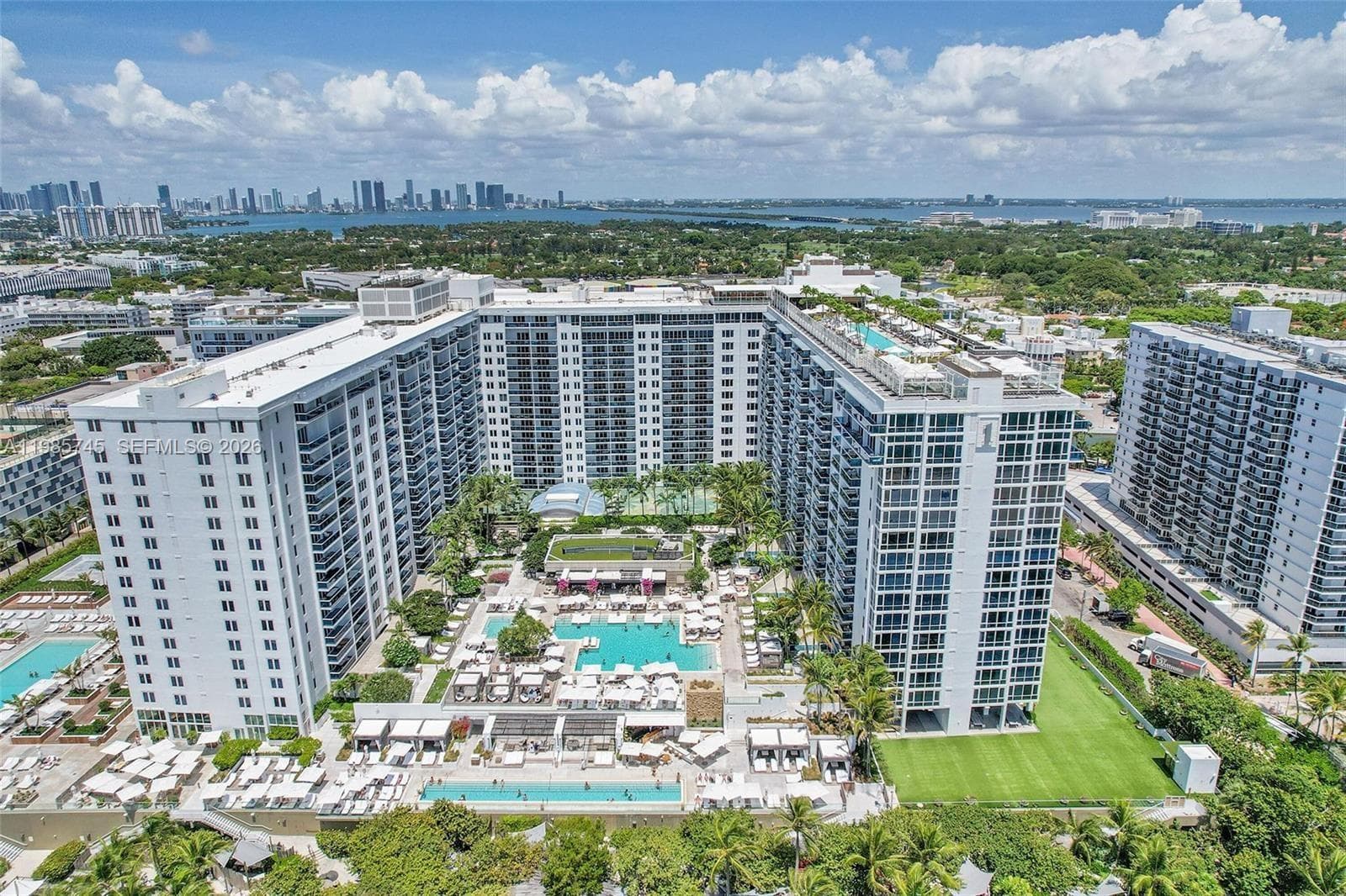 2301 Collins Ave 311 photo 1