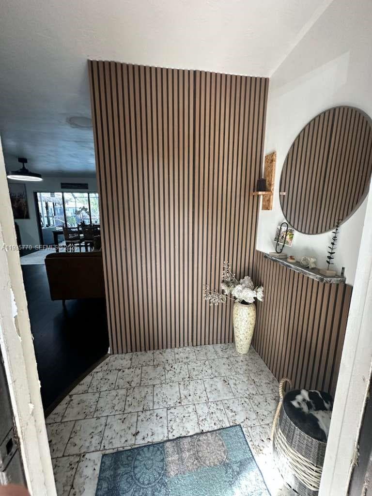 2827 Mckinley St photo 7