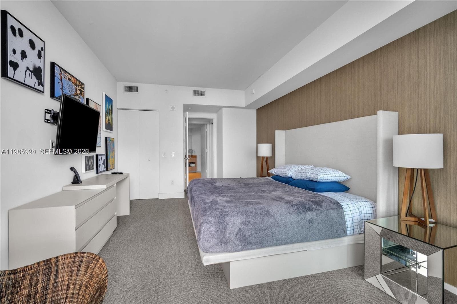 4111 Ocean Dr 1210 photo 13