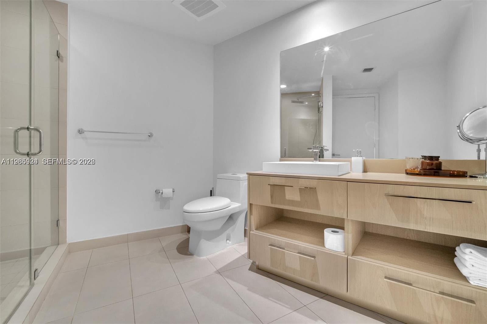 4111 Ocean Dr 1210 photo 12