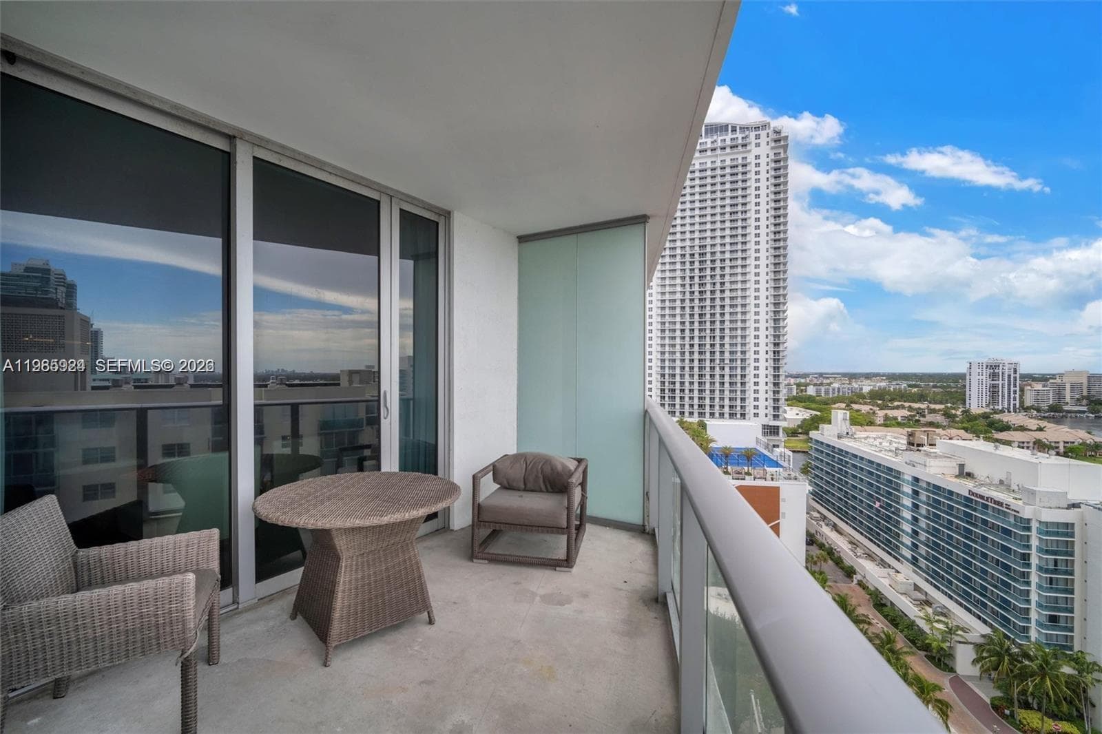 4111 Ocean Dr 1210 photo 9