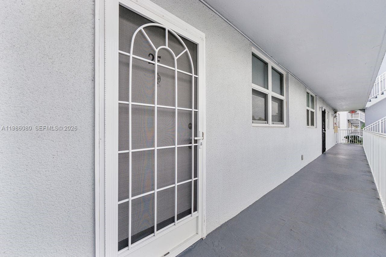109 Royal Park Dr 2F photo 22
