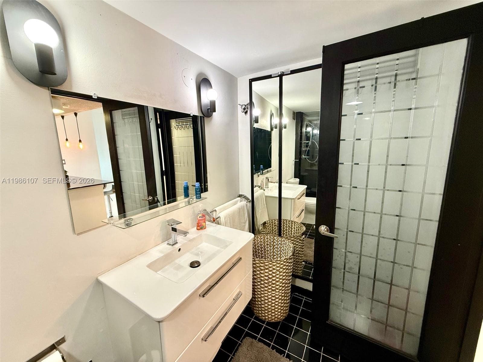 2301 Collins Ave 931 photo 16
