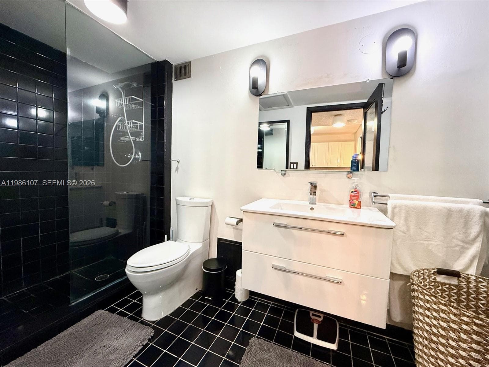 2301 Collins Ave 931 photo 15