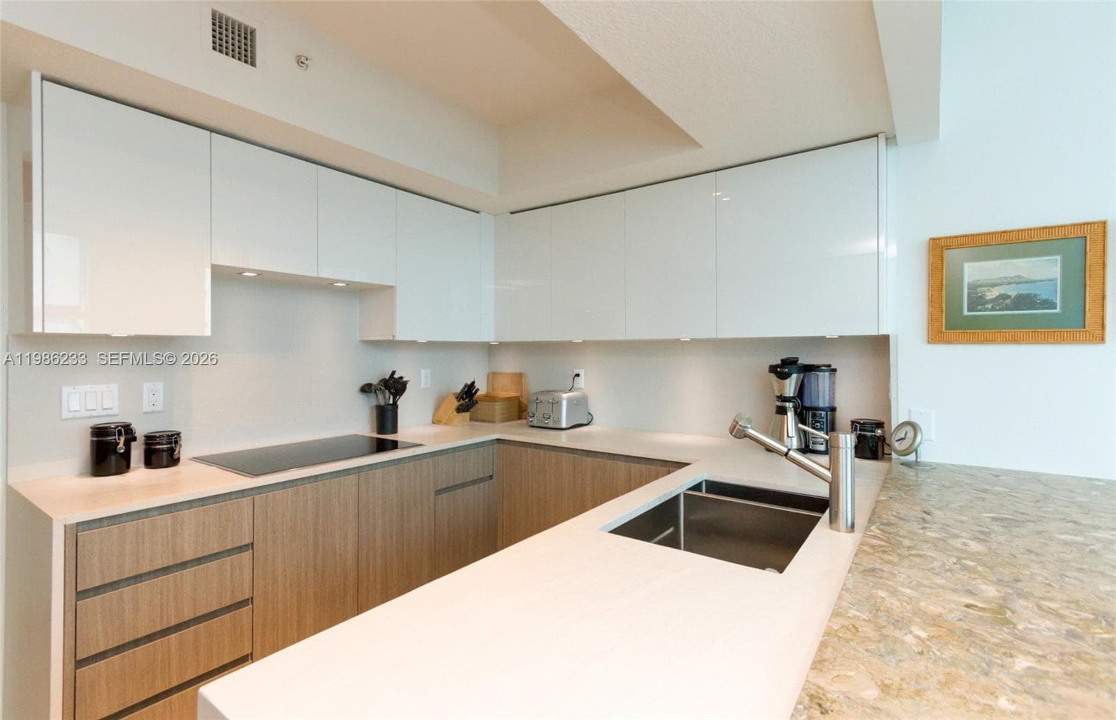 1500 Ocean Dr 601 photo 7