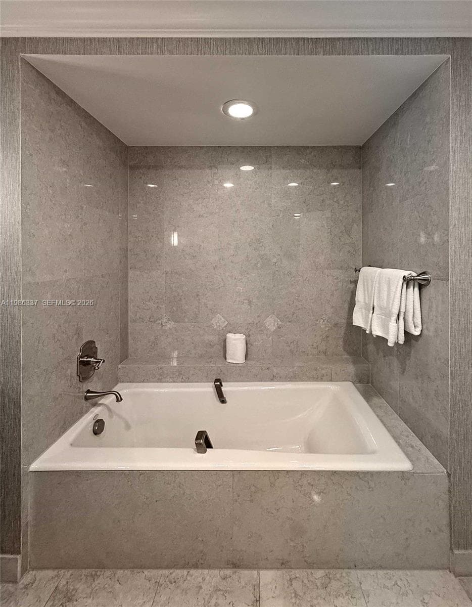 601 N Fort Lauderdale Beach Blvd 713 photo 17