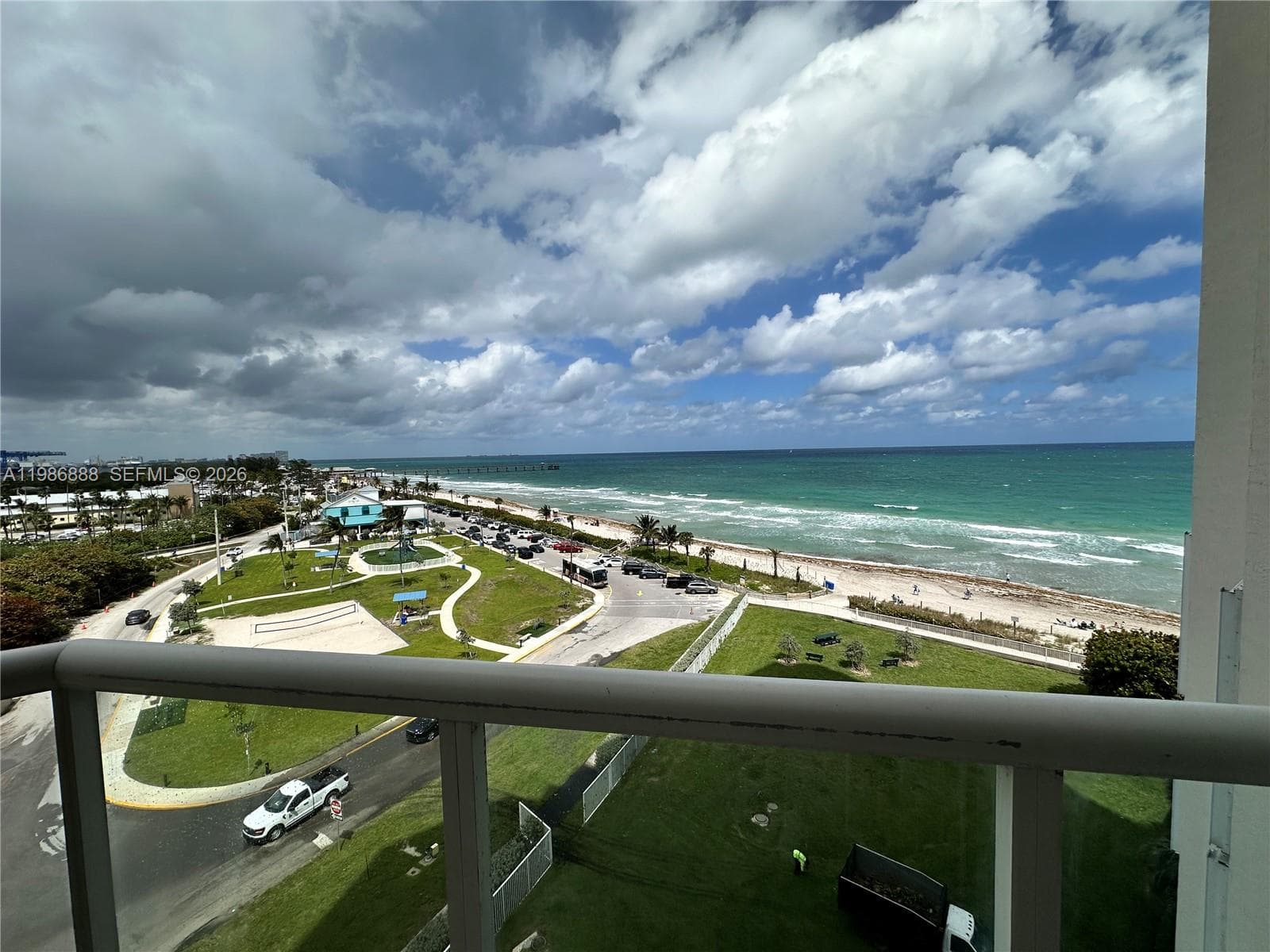 6051 N Ocean Dr 704 photo 2