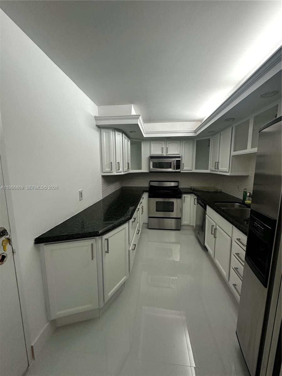 2851 Ocean Boulevard 6 V photo 18