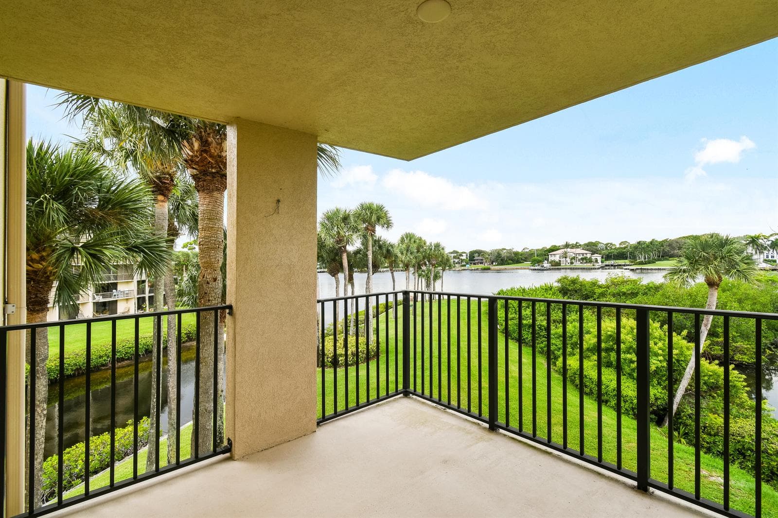 1701 Marina Isle Way #301 4
