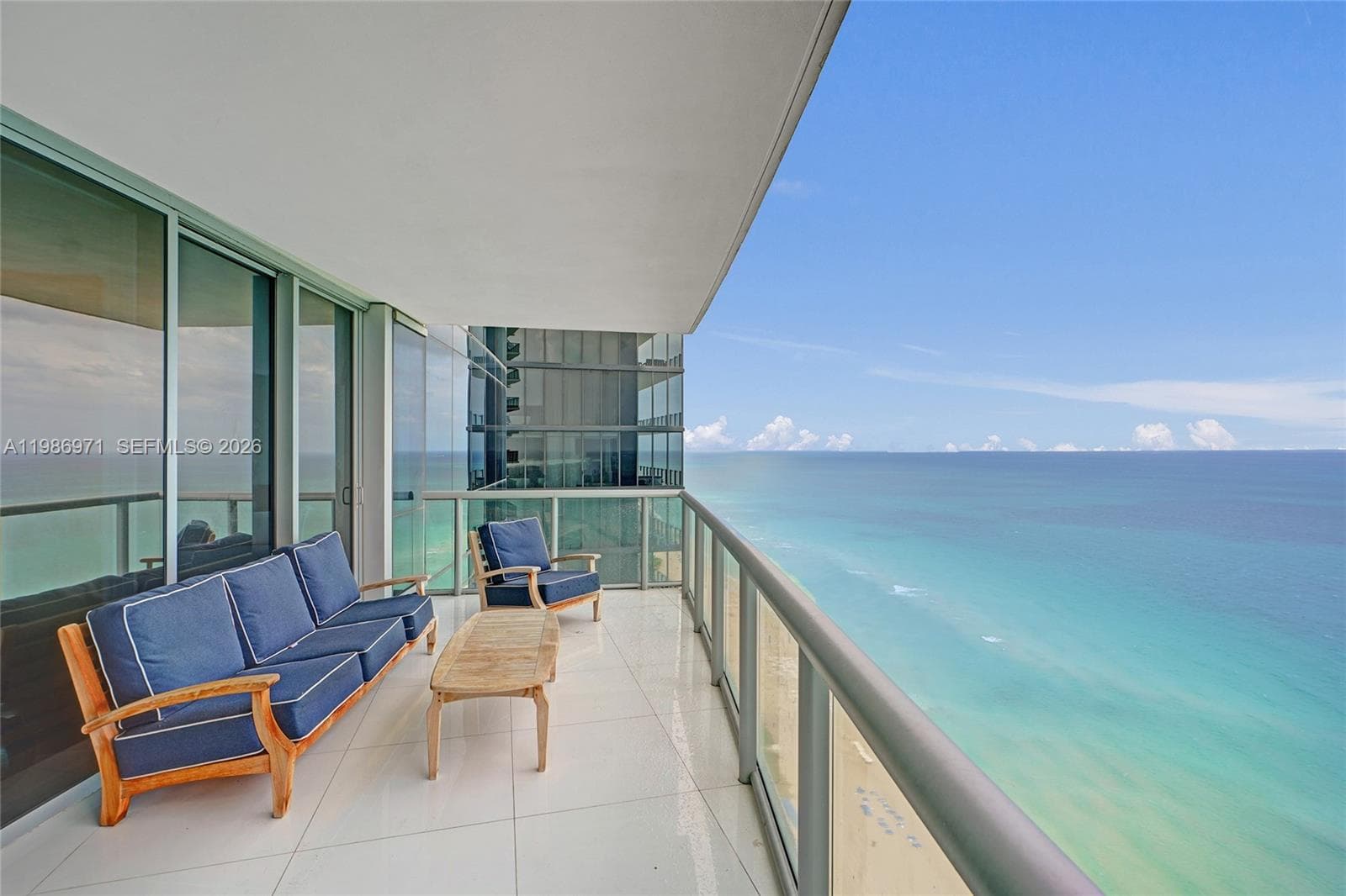 17121 Collins Ave 3206 photo 2
