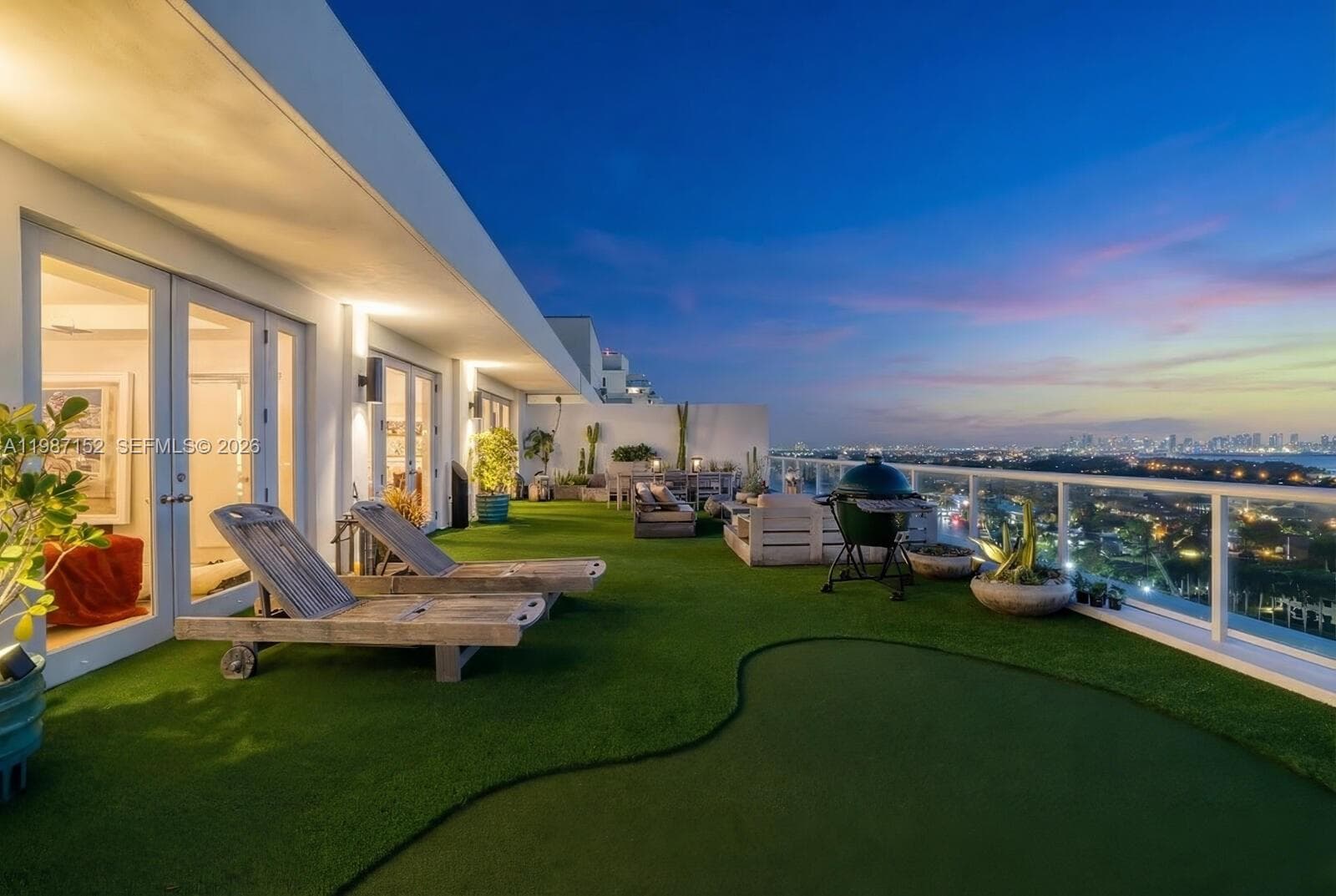 5600 Collins Ave 2