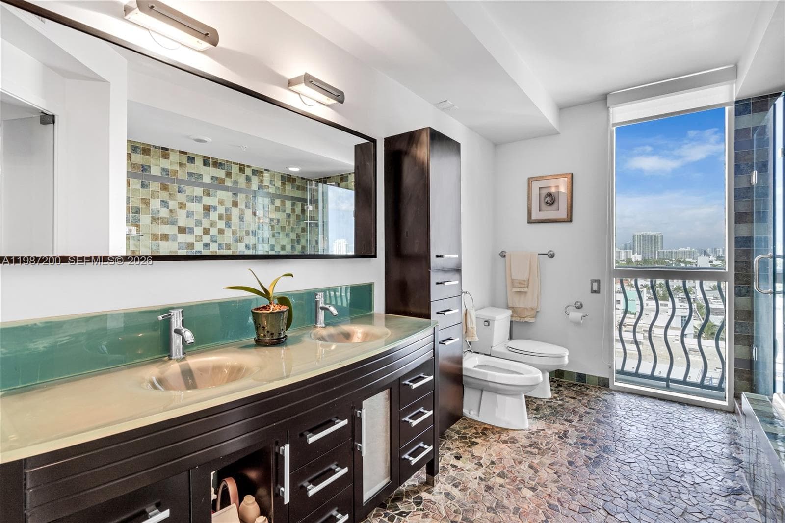 1500 Ocean Dr 907 photo 18
