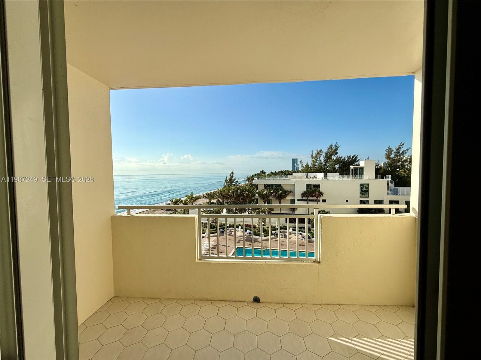3180 Ocean Dr 2