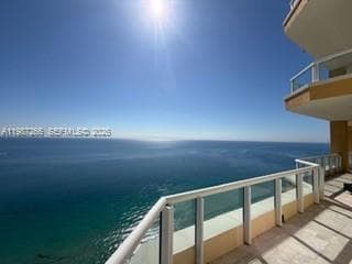 17875 COLLINS AVE 3