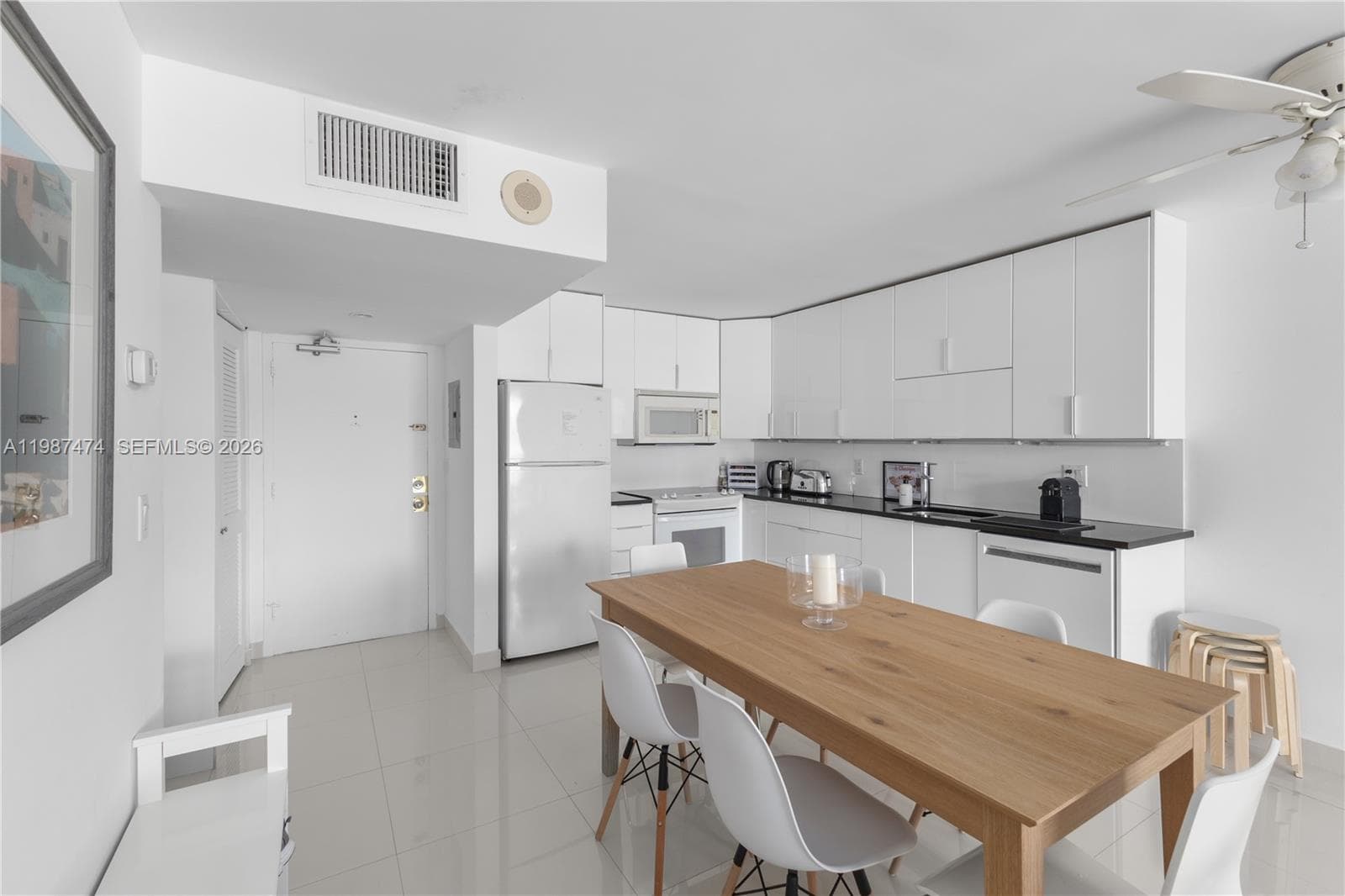 345 Ocean Dr 607 photo 14