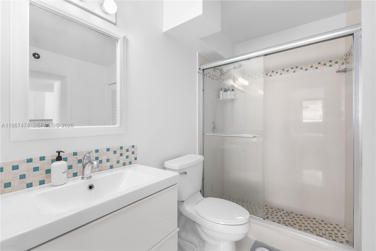345 Ocean Dr 607 photo 8