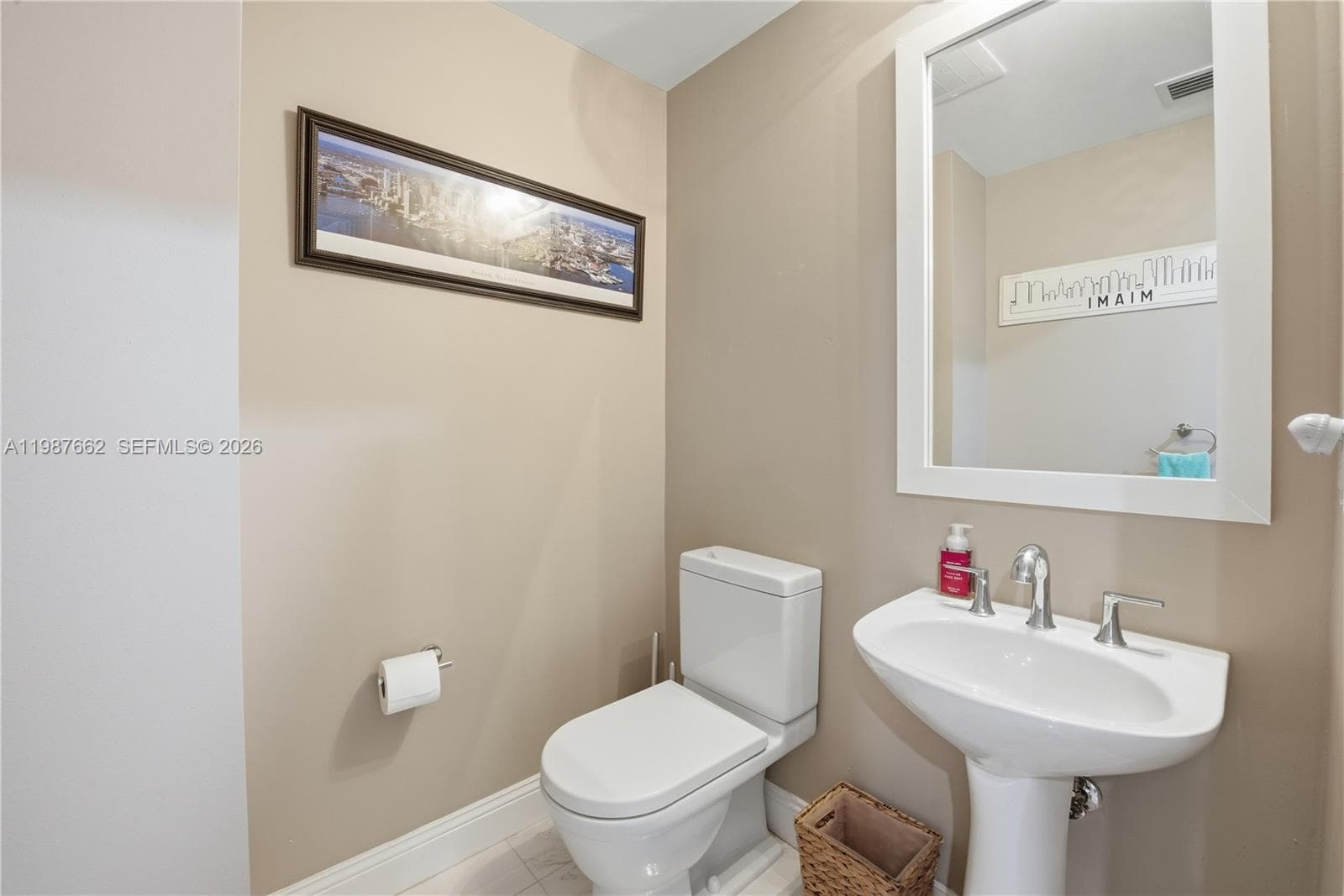 3330 NE 190th St 310 photo 20