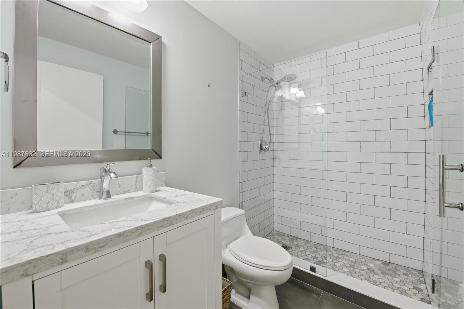 3330 NE 190th St 310 photo 18