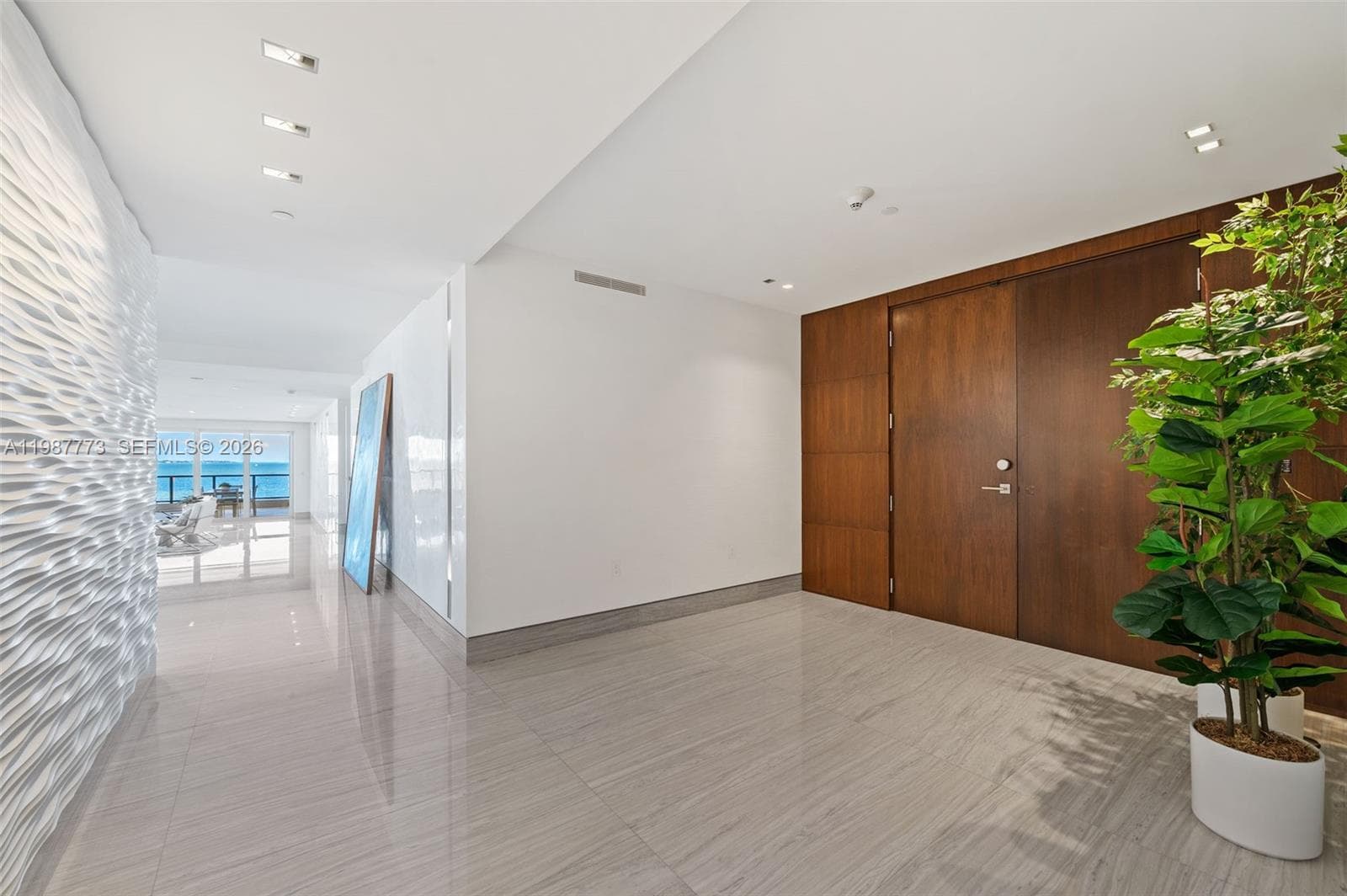 3535 Hiawatha Ave 5