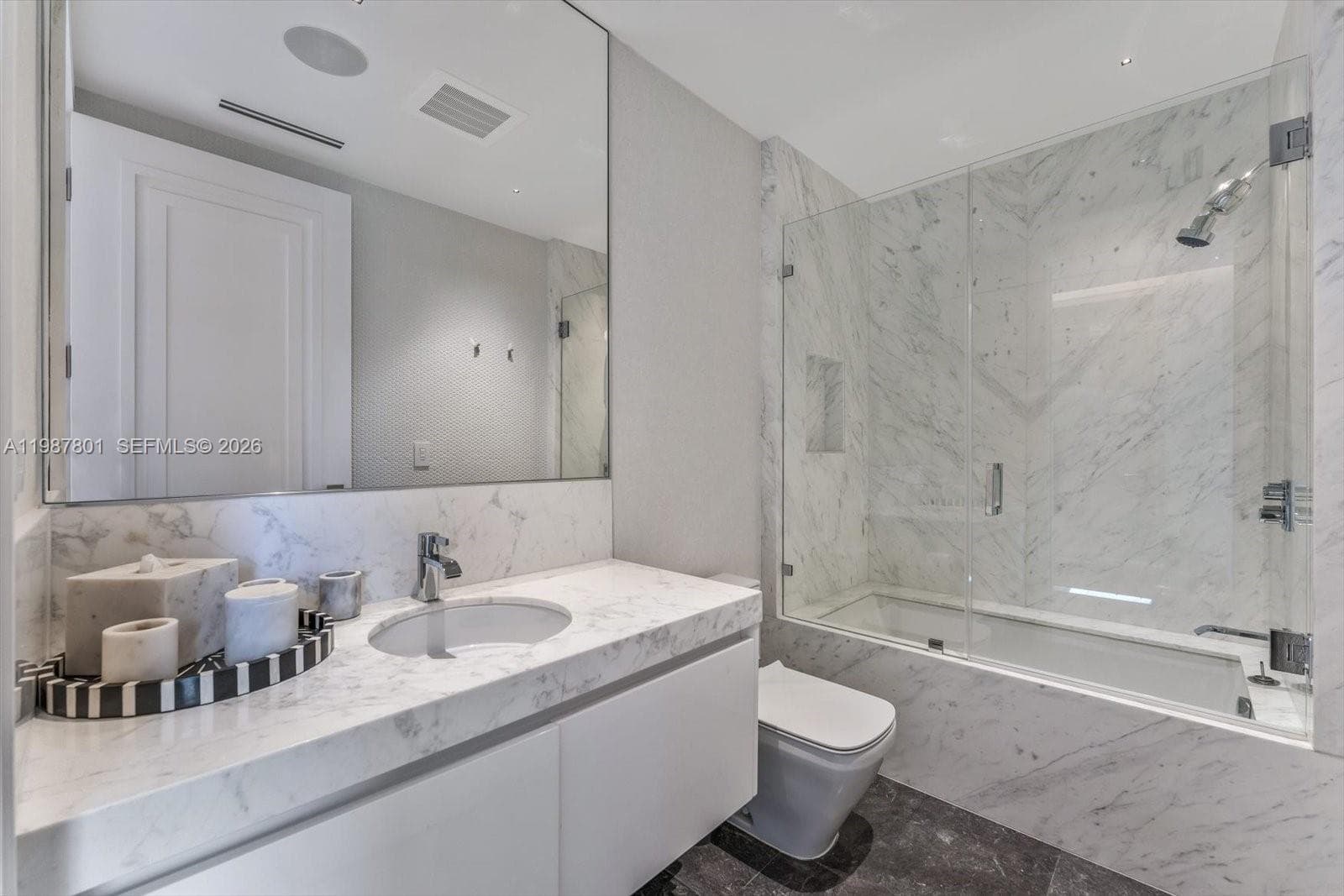 17901 Collins Ave 404 photo 25