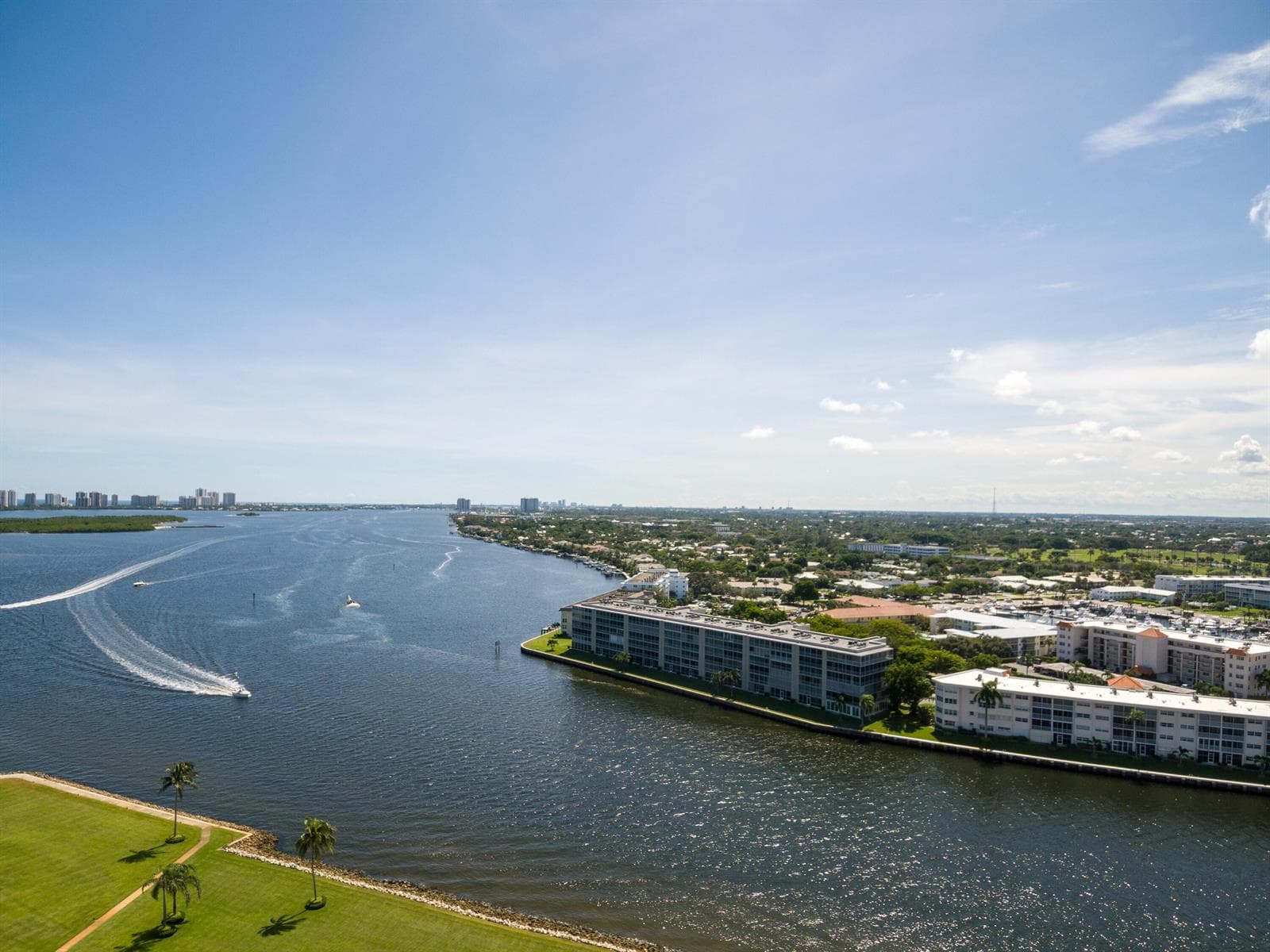 108 Lakeshore Drive #1041 2