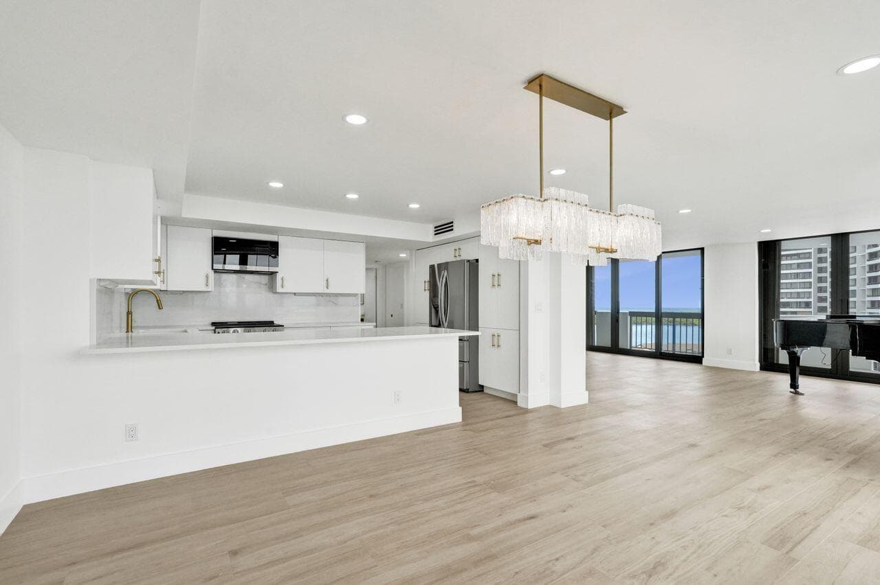 108 Lakeshore Drive 1041 photo 17