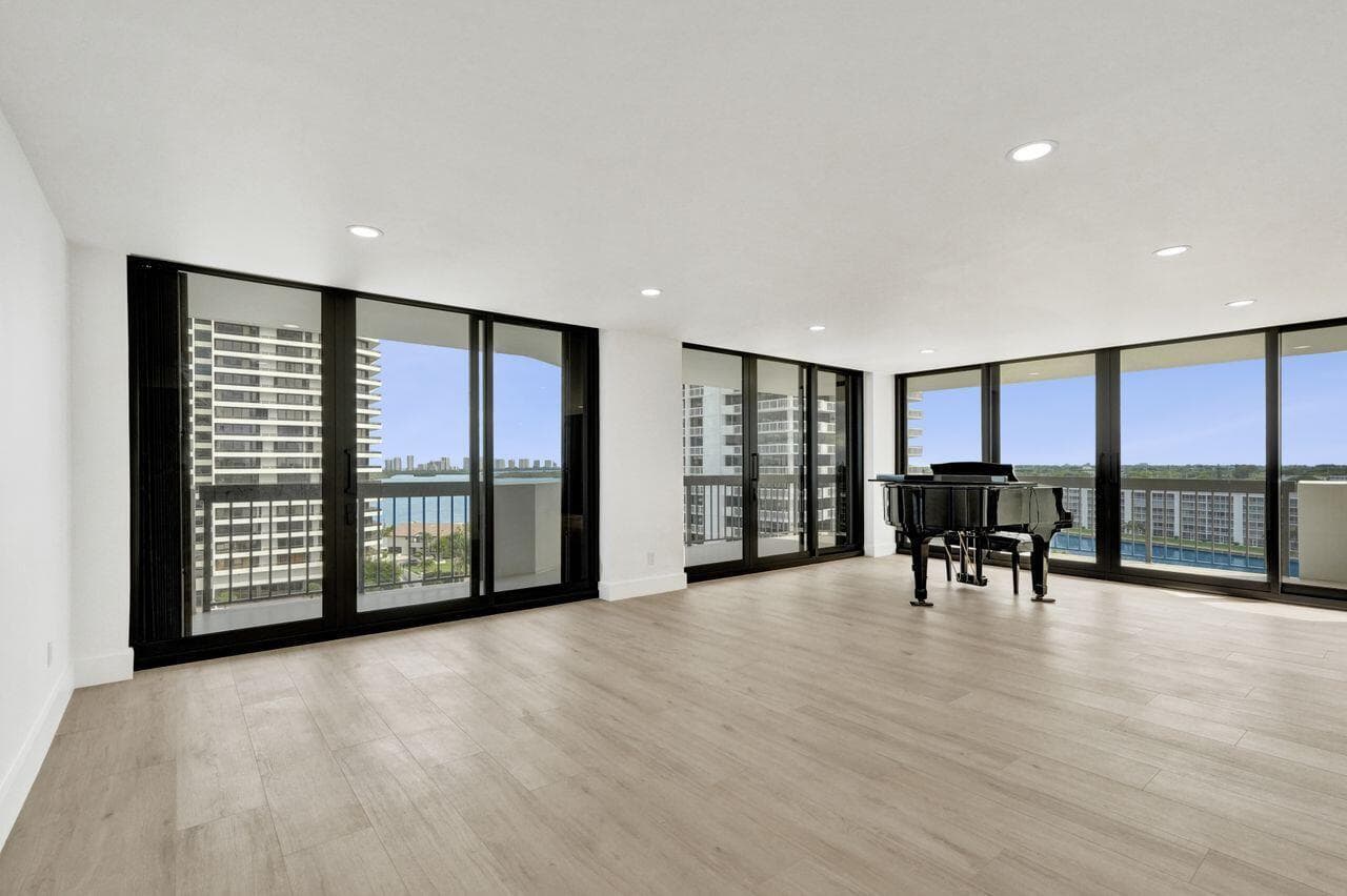 108 Lakeshore Drive #1041 3