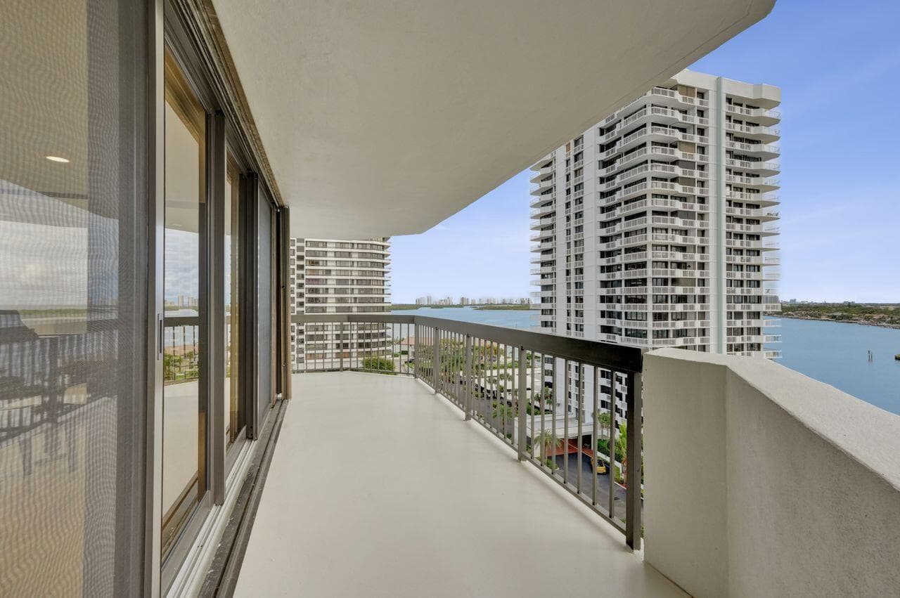 108 Lakeshore Drive 1041 photo 10