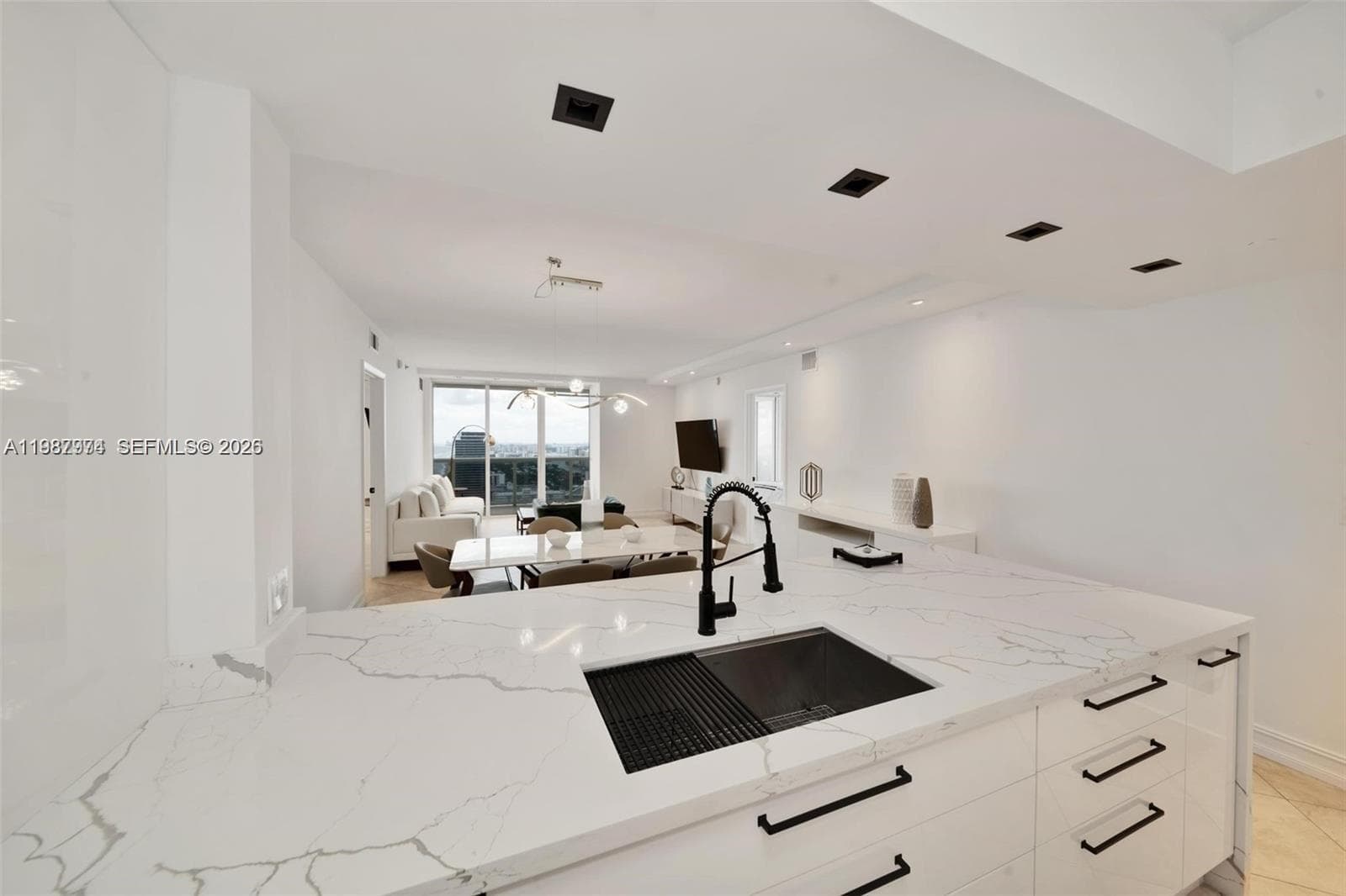 1830 S Ocean Dr 4704 photo 4
