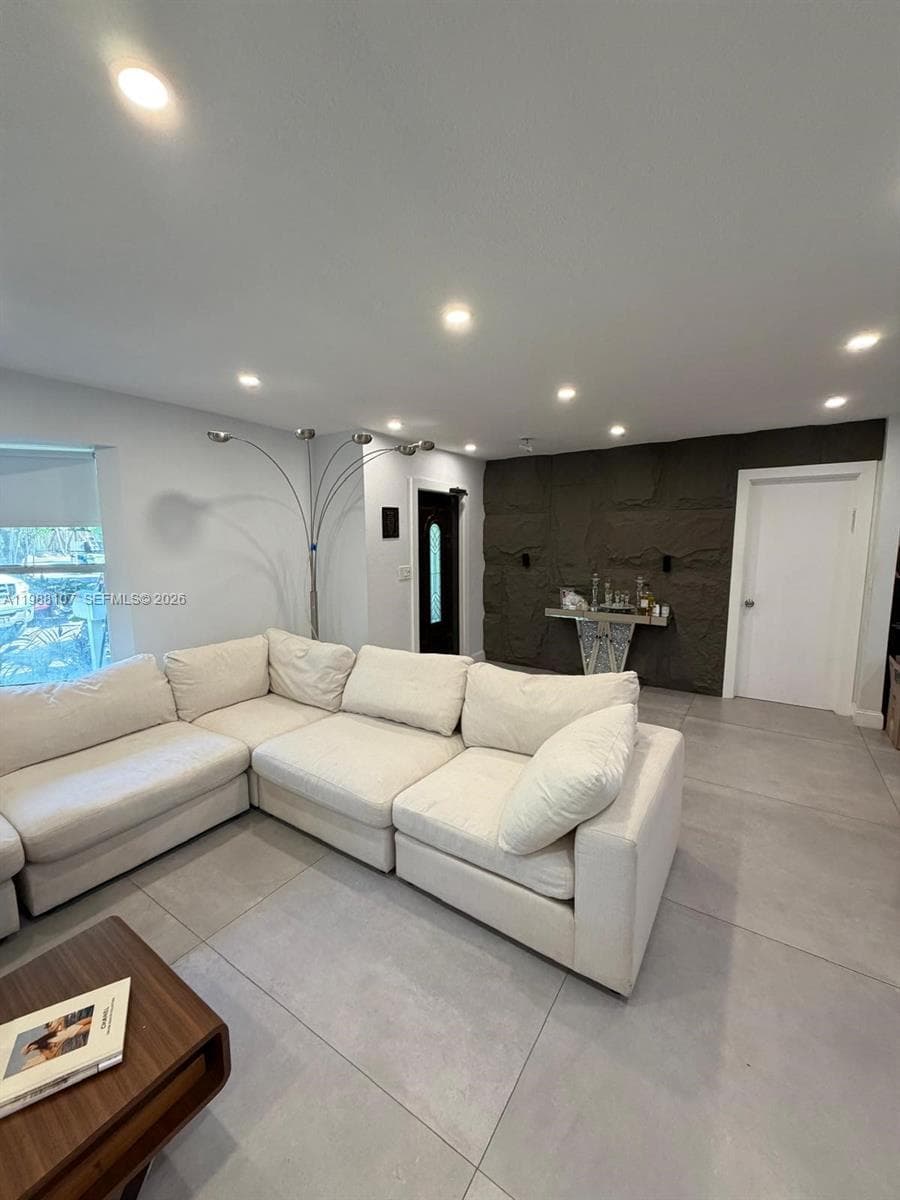 2810 Riverland Rd photo 13