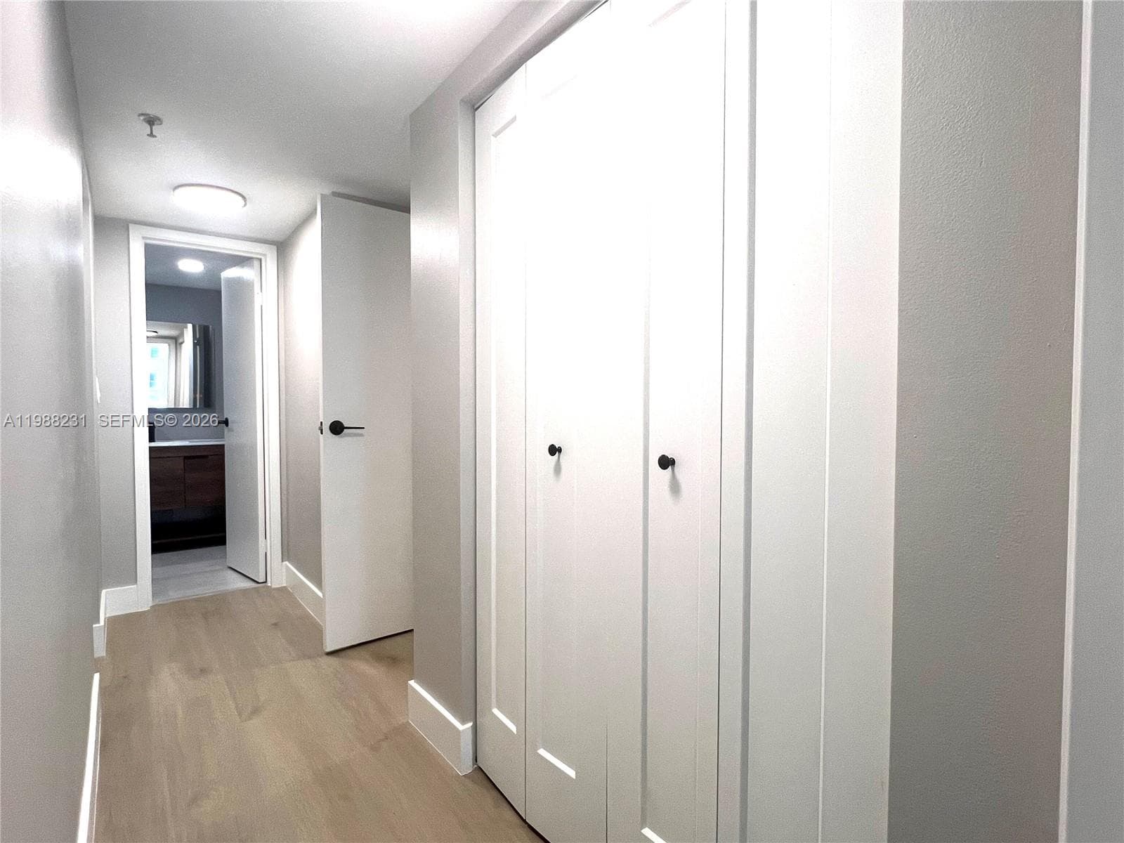 2401 Collins Ave 803 photo 17